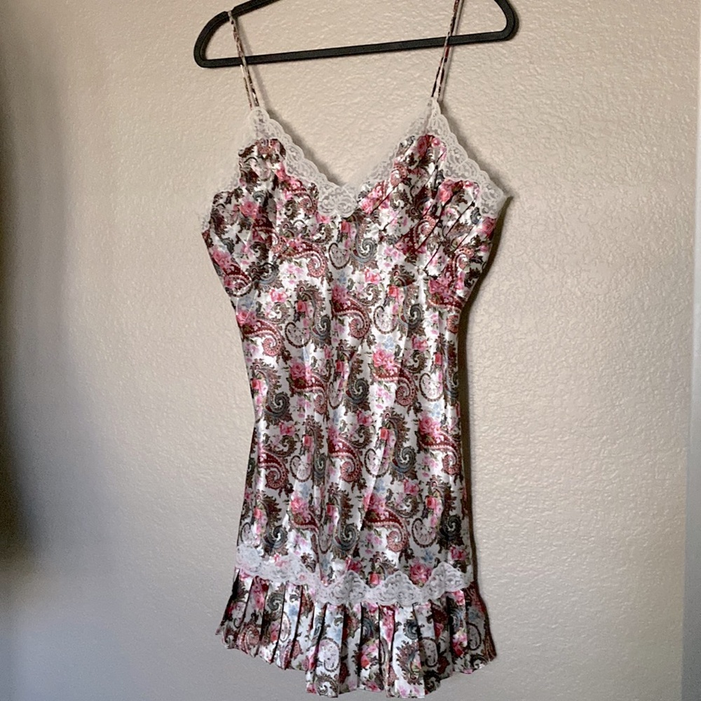 VIctoria's Secret gold label vintage 80s Paisley Satin Pleated lace Slip Dress